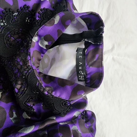 Puffy shoulder top - Picture 4 of 8